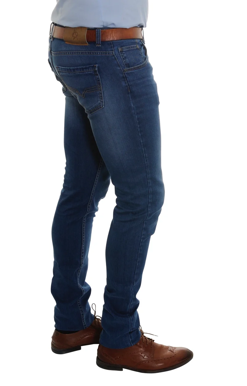 Jean homme grand modern fit bleach – Entrejambe 105 cm