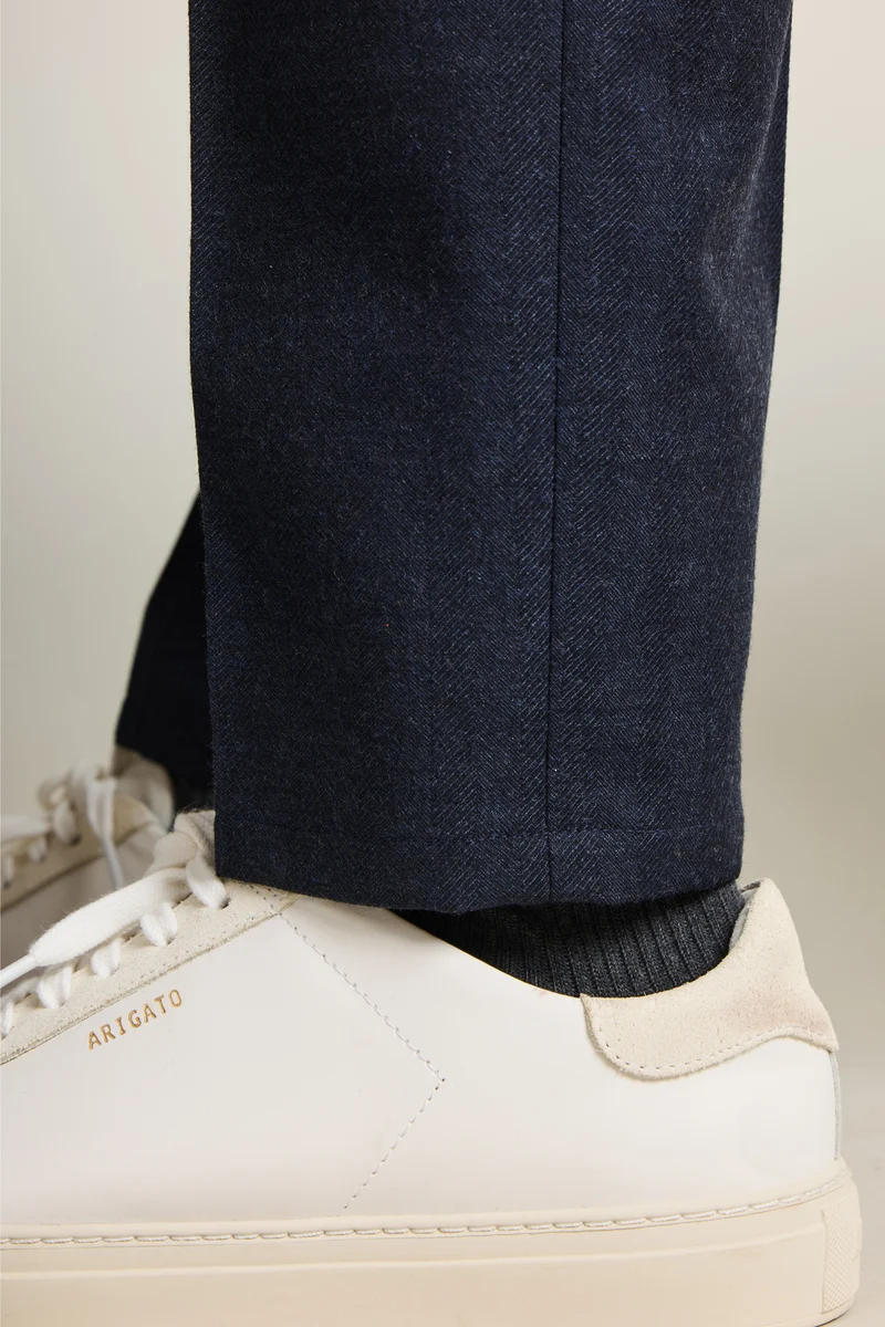 Pantalon à pinces flanelle chevron bleu marine