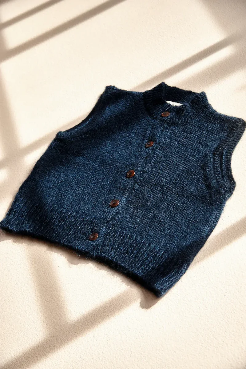 FRIDA Sleeveless Cardigan in Mohair and Silk - Midnight Blue