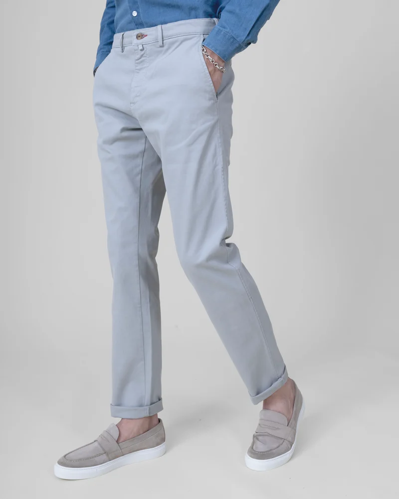 Pantalon "Pornichet E26" Chino Gris Clair Coupe Classique