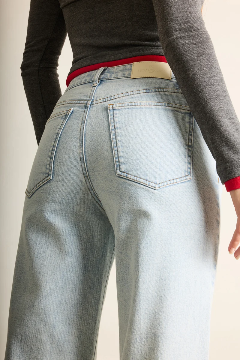 Jean flare ice blue