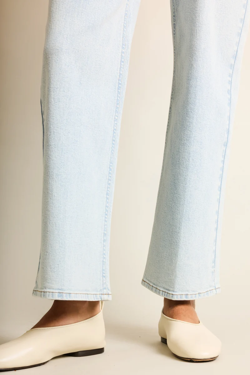 Jean flare ice blue