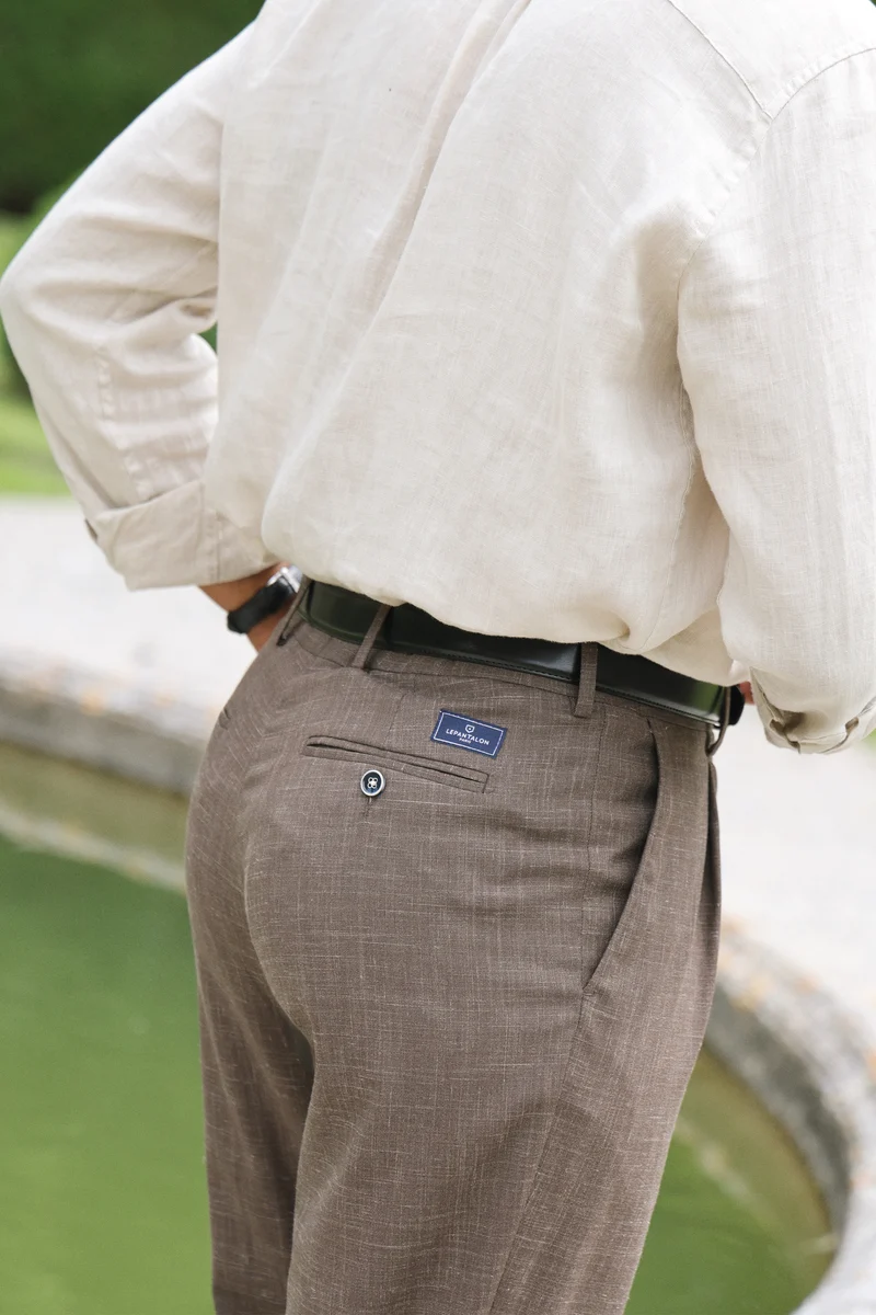Pantalon à pinces léger marron
