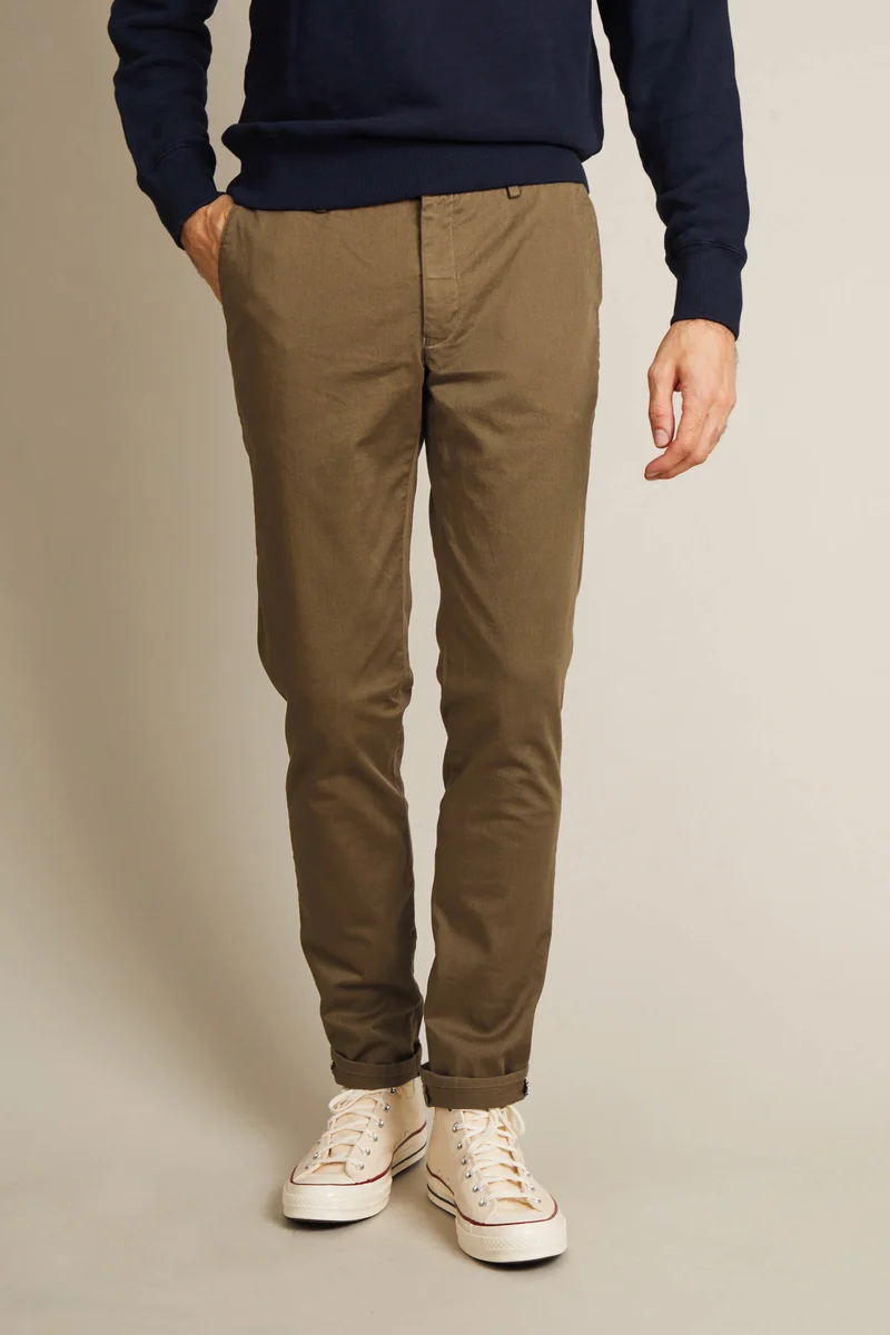 Chino easy semi-slim tabac