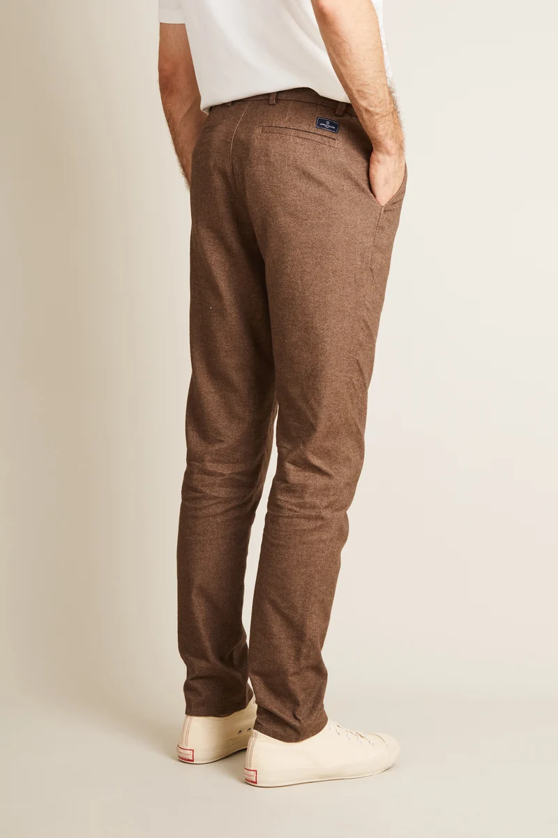 Chino chaud easy marron