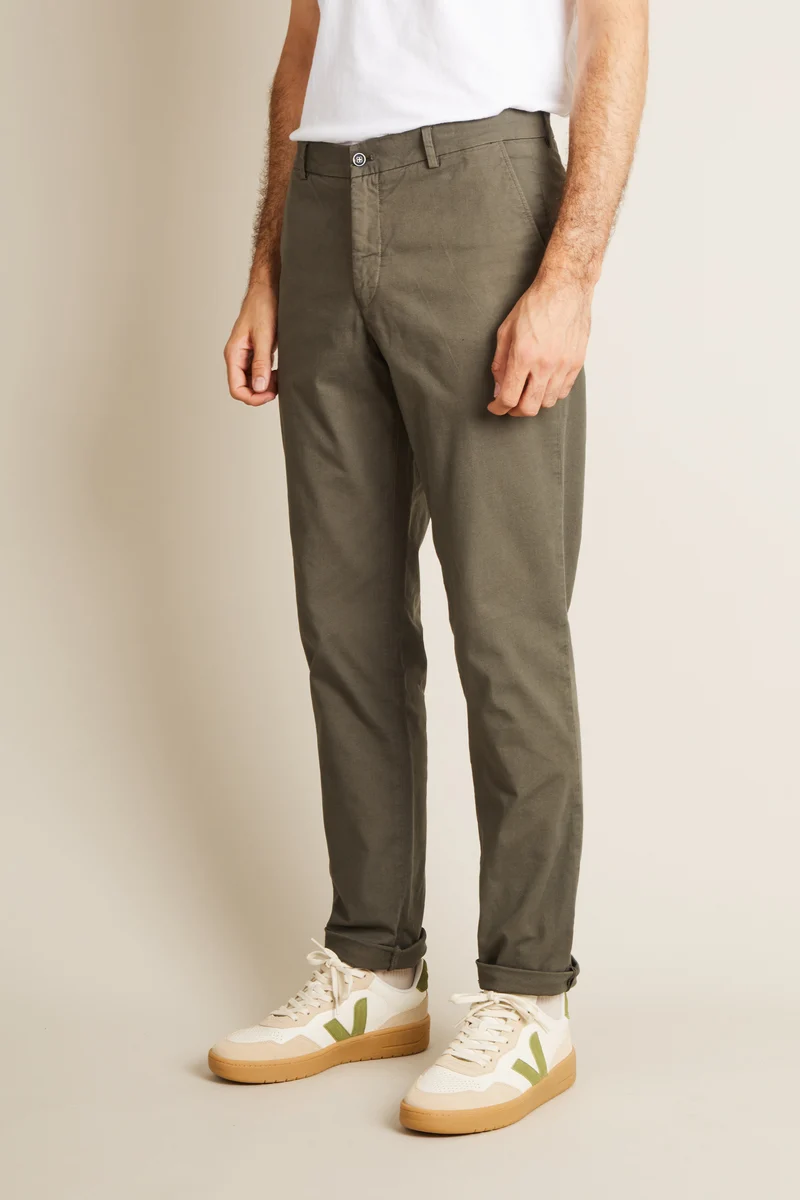 Chino sport kaki