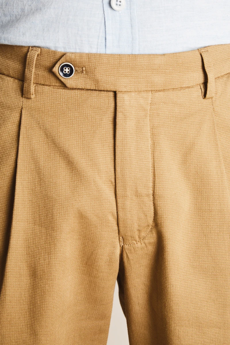 Bermuda texturé beige foncé