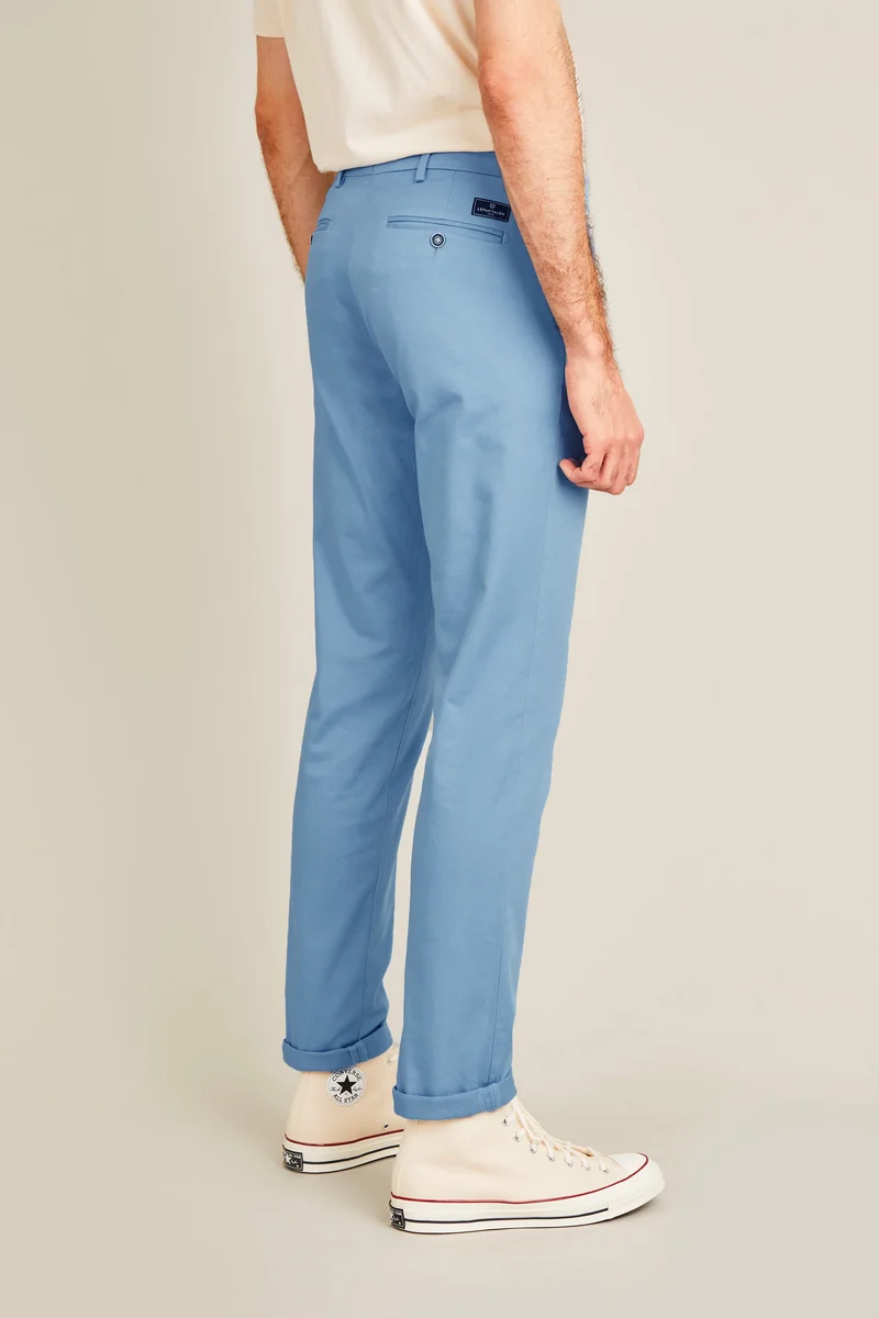 Chino bleu pastel