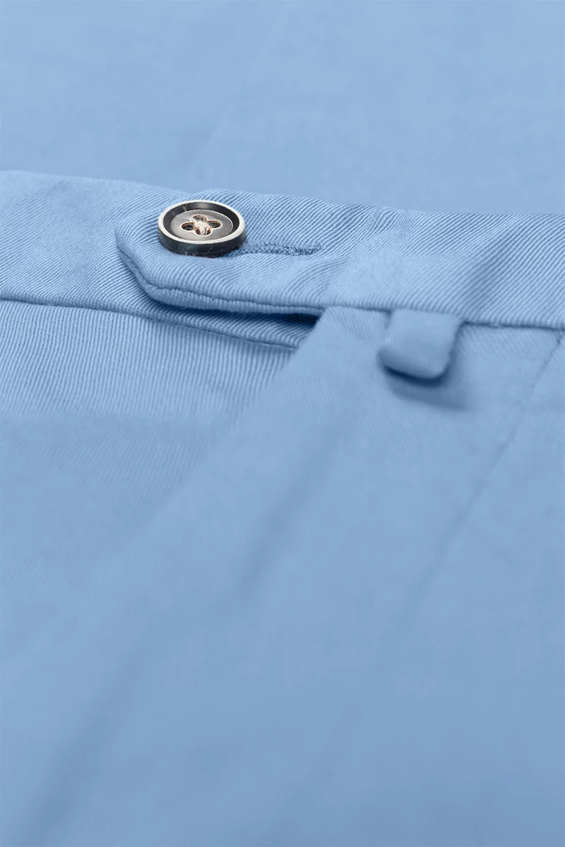 Chino bleu pastel