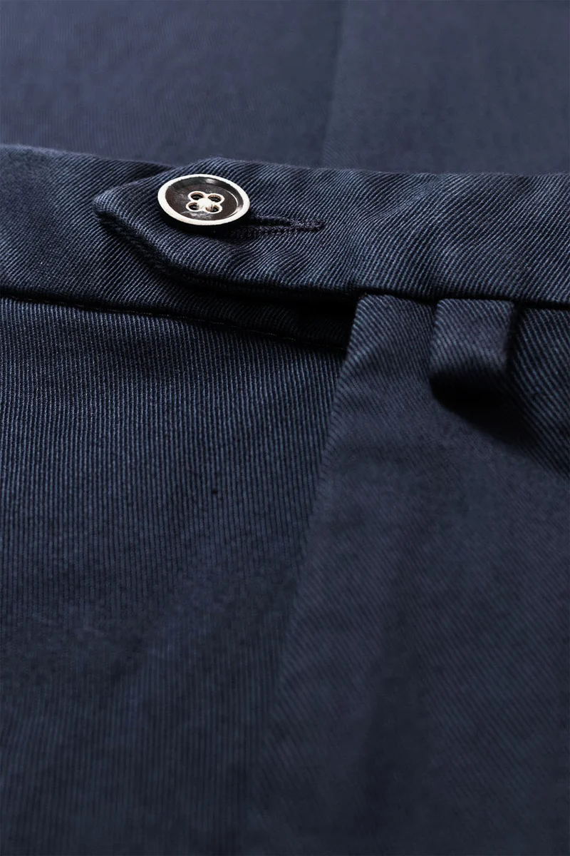 Chino bleu marine