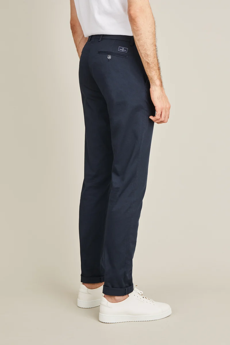Chino bleu marine
