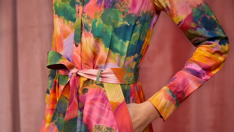 Robe L'Innocente Soi x Laura Gulshani