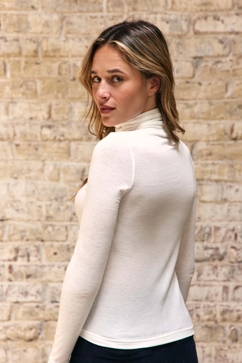 Tova – T-shirt col roulé