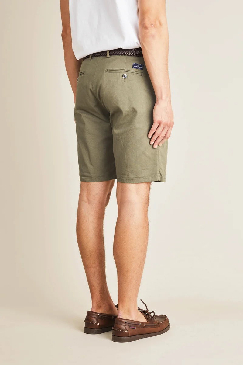 Bermuda kaki