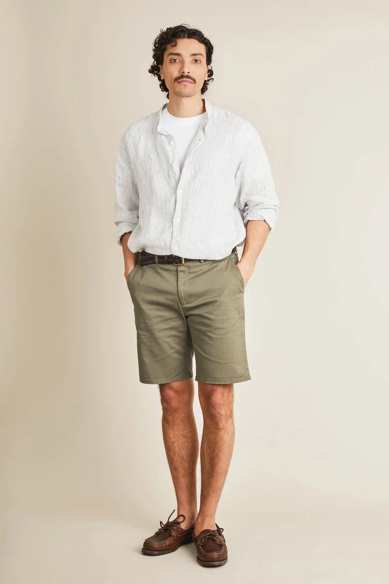 Bermuda kaki
