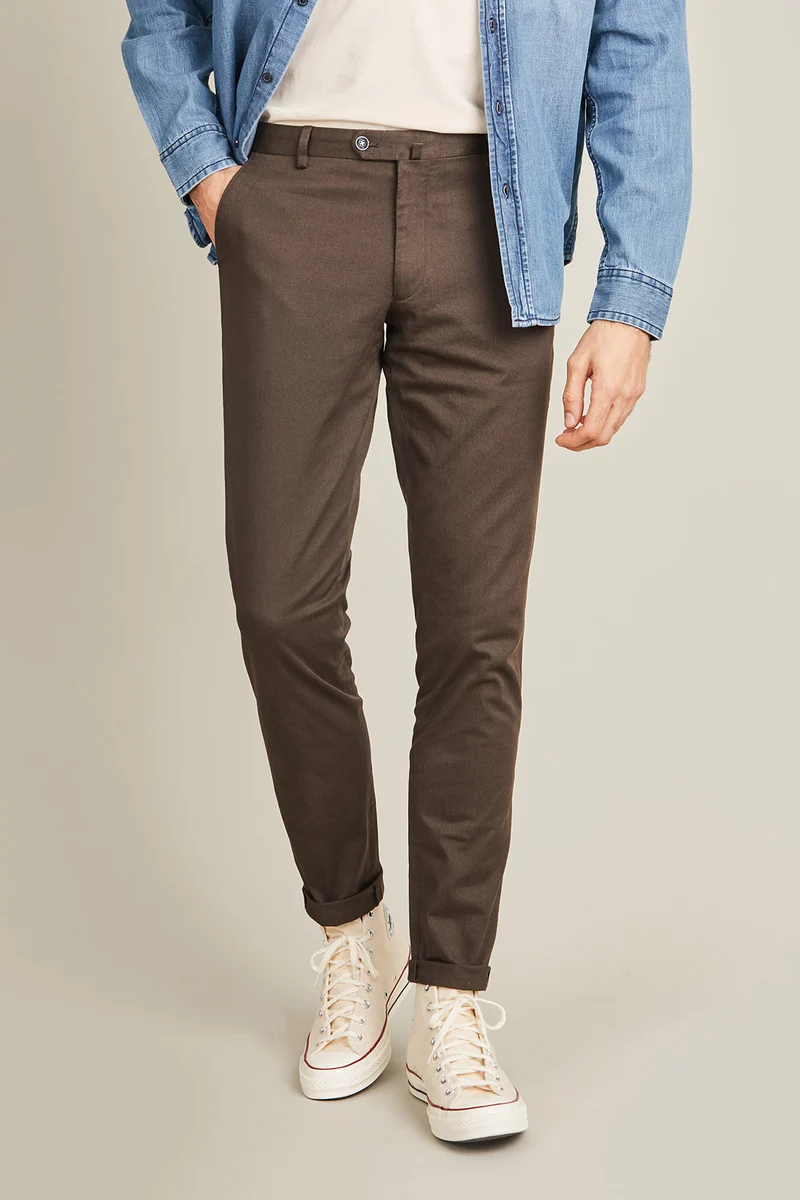 Chino noisette