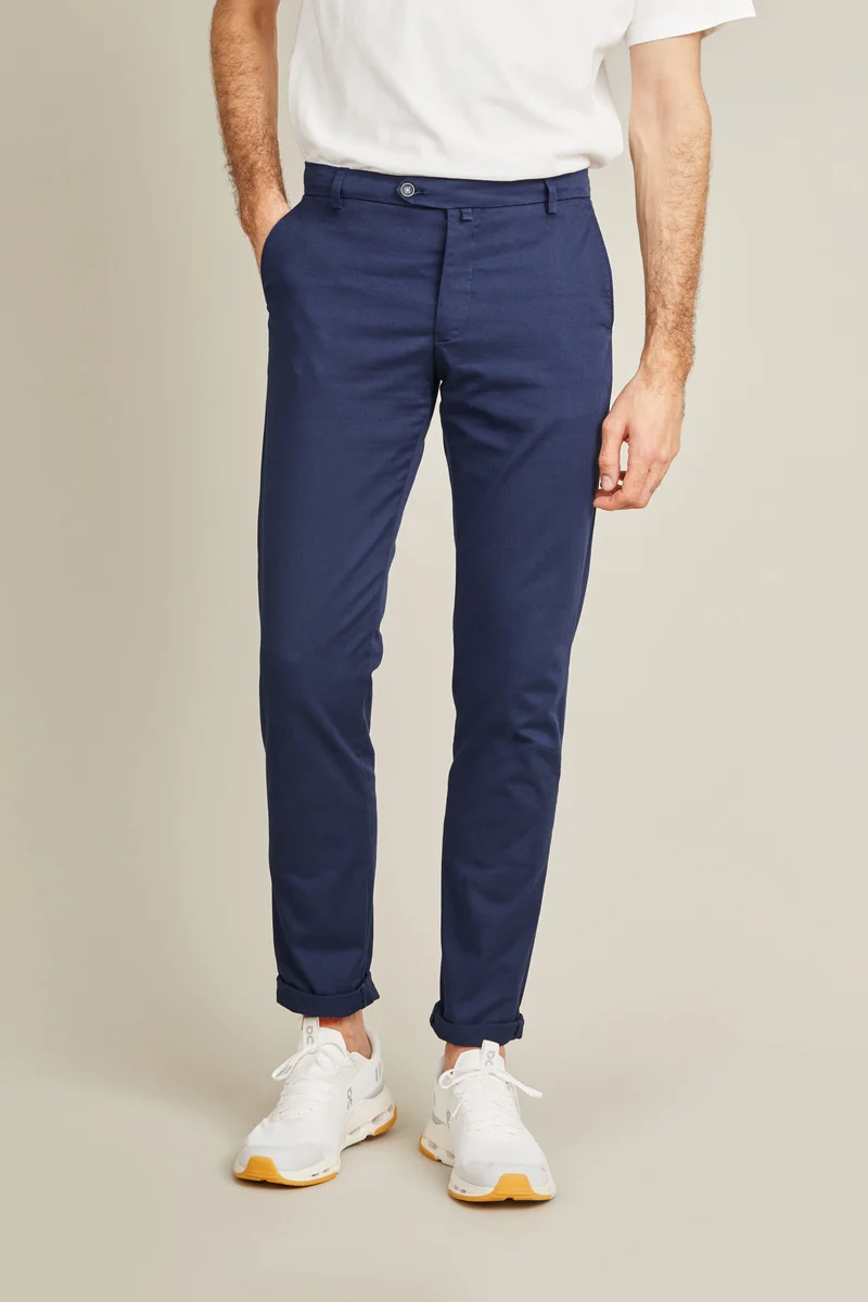 Chino bleu roi