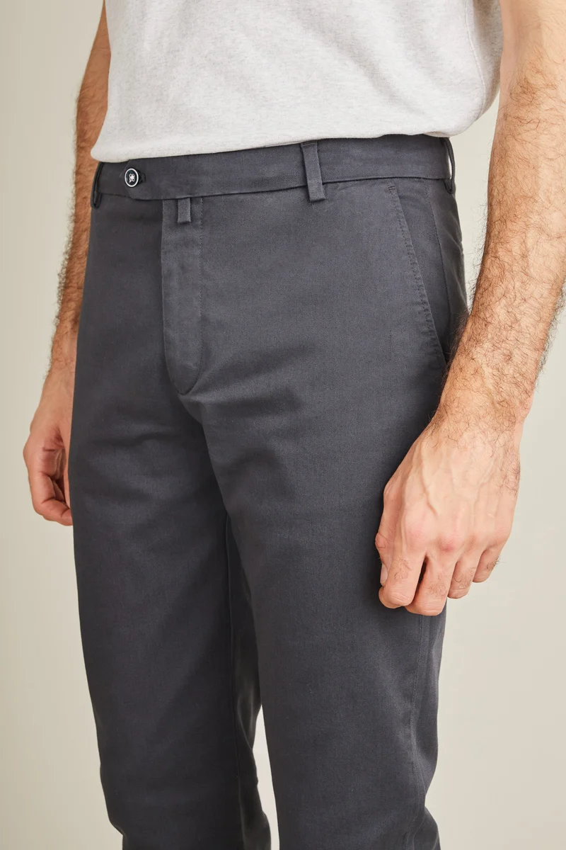 Chino gris anthracite