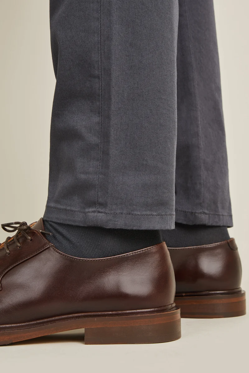 Chino gris anthracite