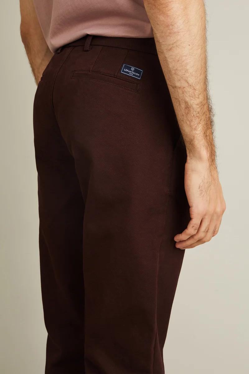 Chino droit bordeaux