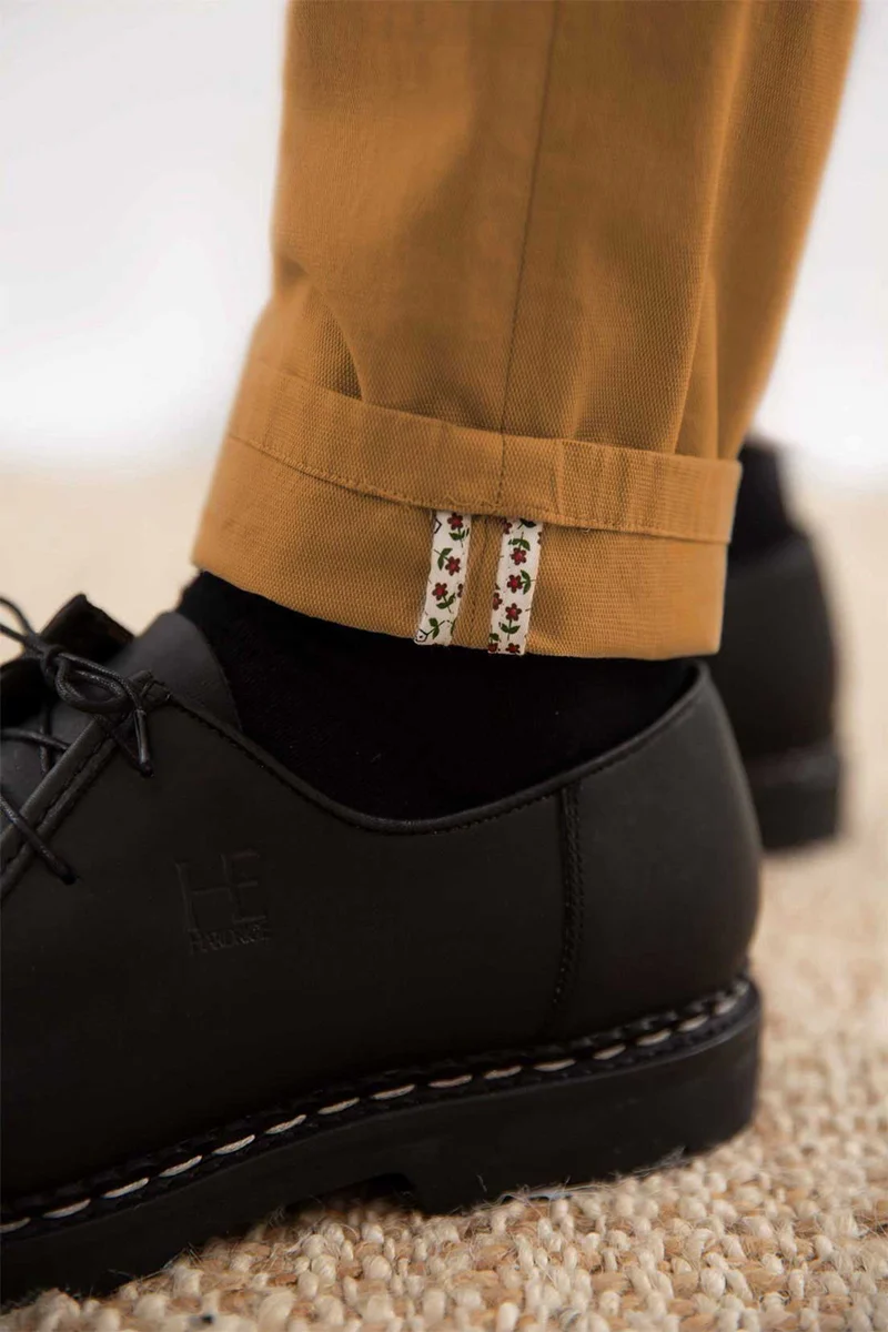 Chino aérien cognac