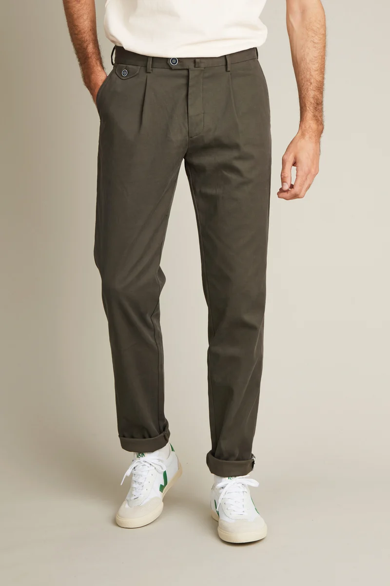 Chino à pinces kaki