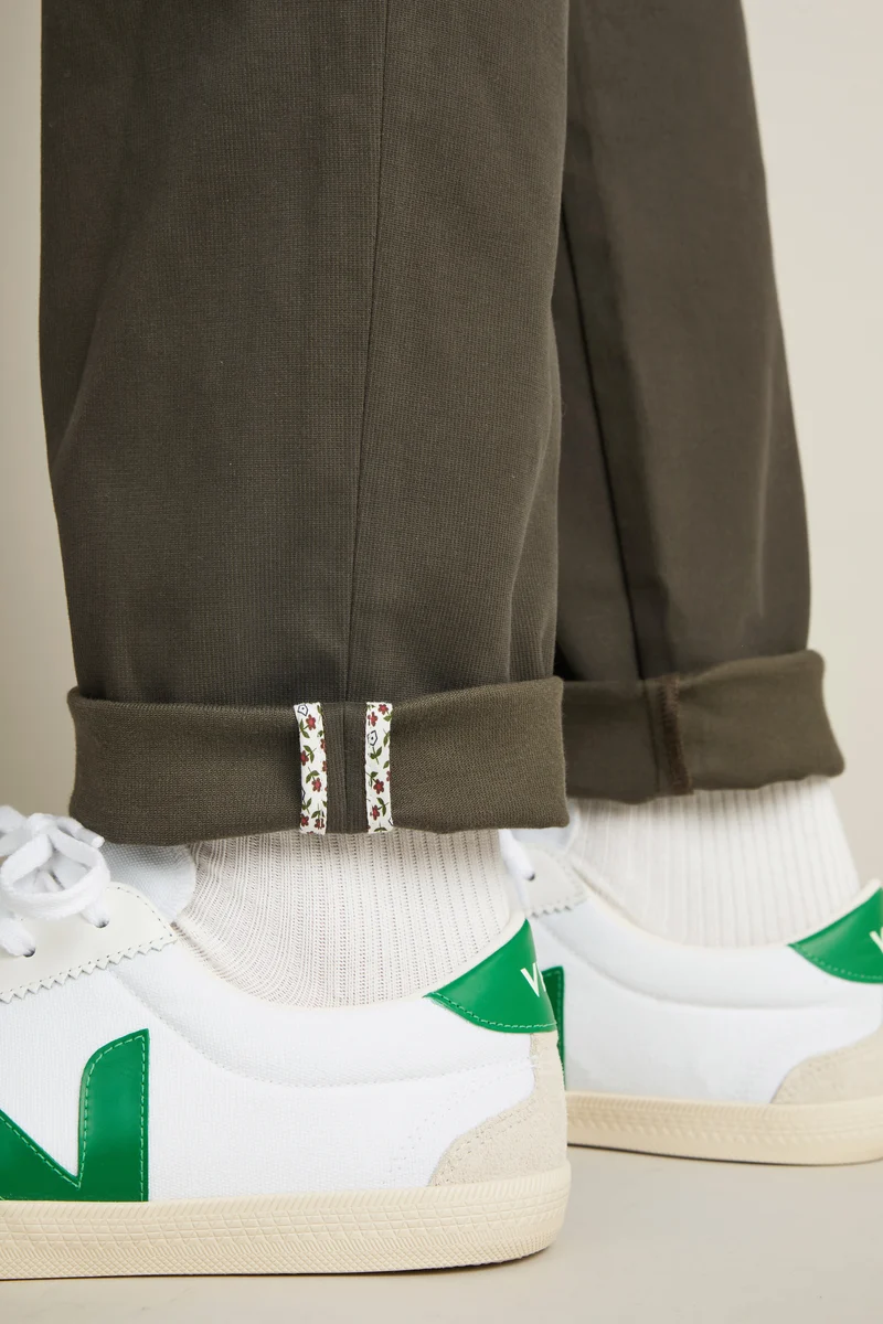 Chino à pinces kaki