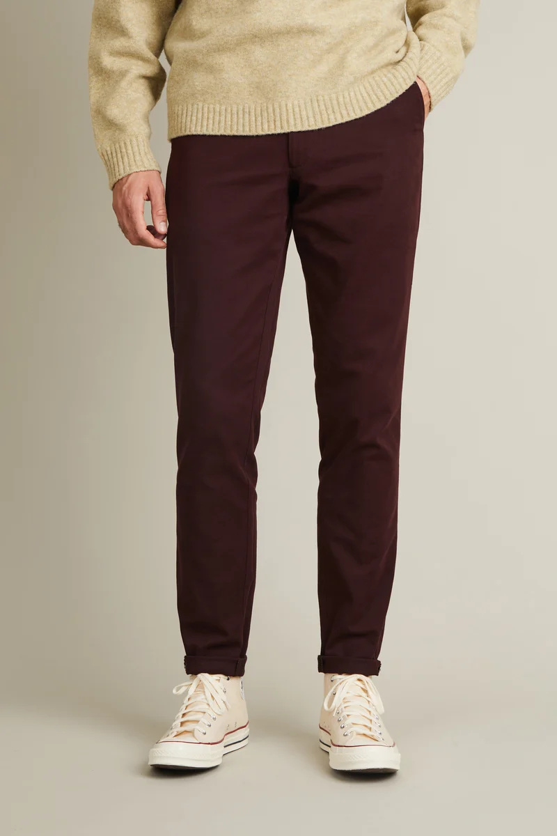Chino texturé bordeaux