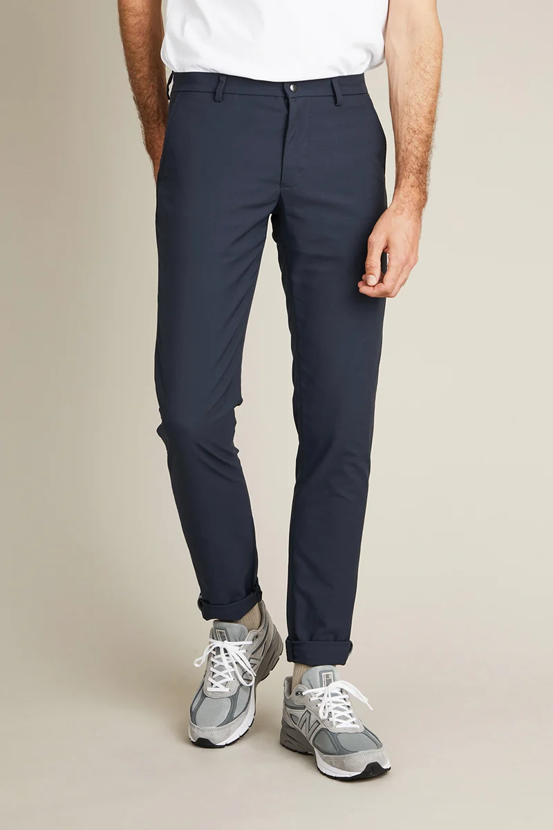 Chino technique bleu marine