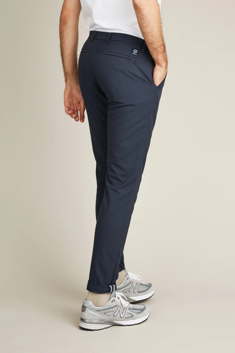 Chino technique bleu marine