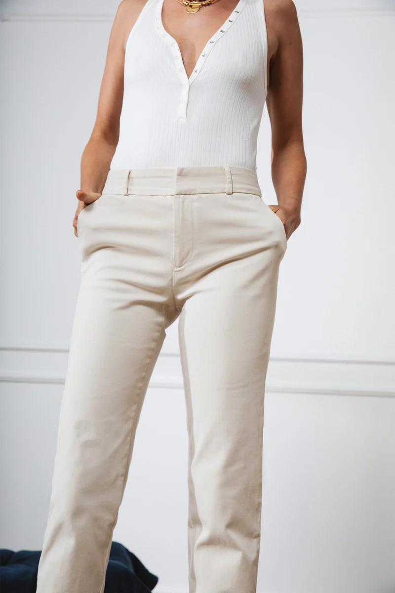 Chino écru