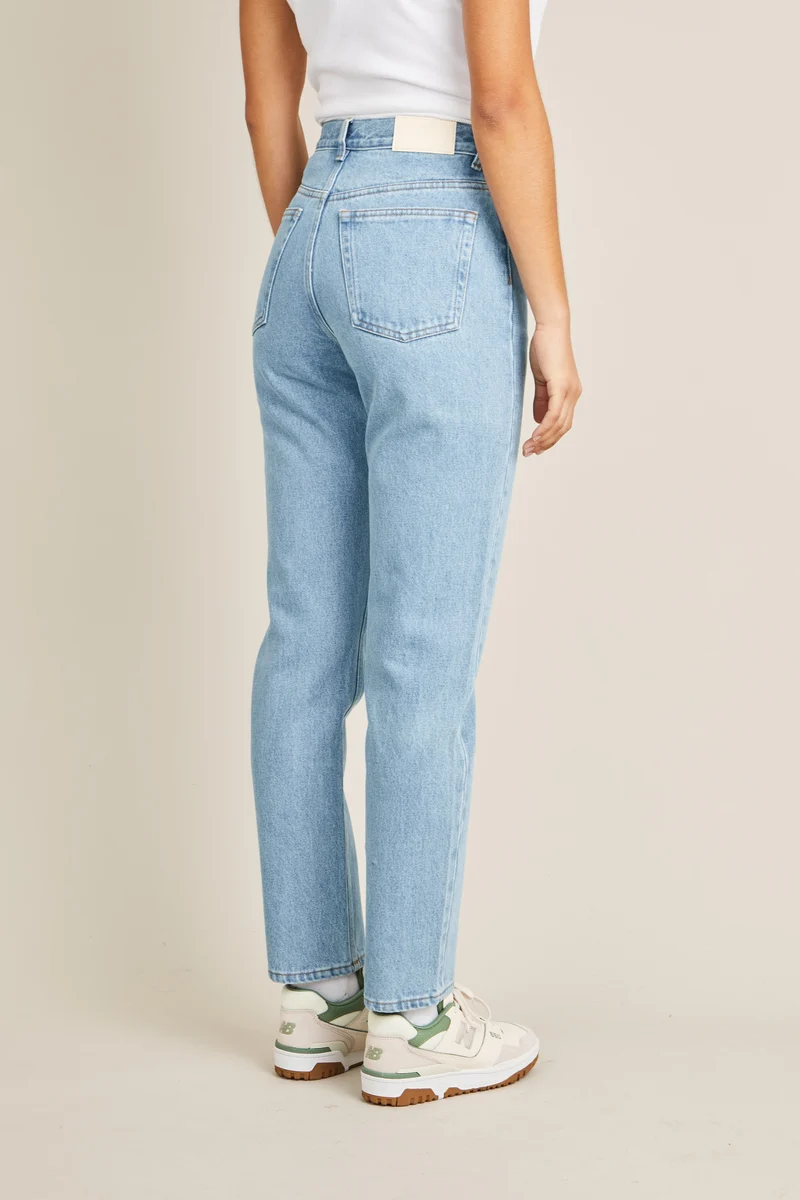 Jean droit bleached v1