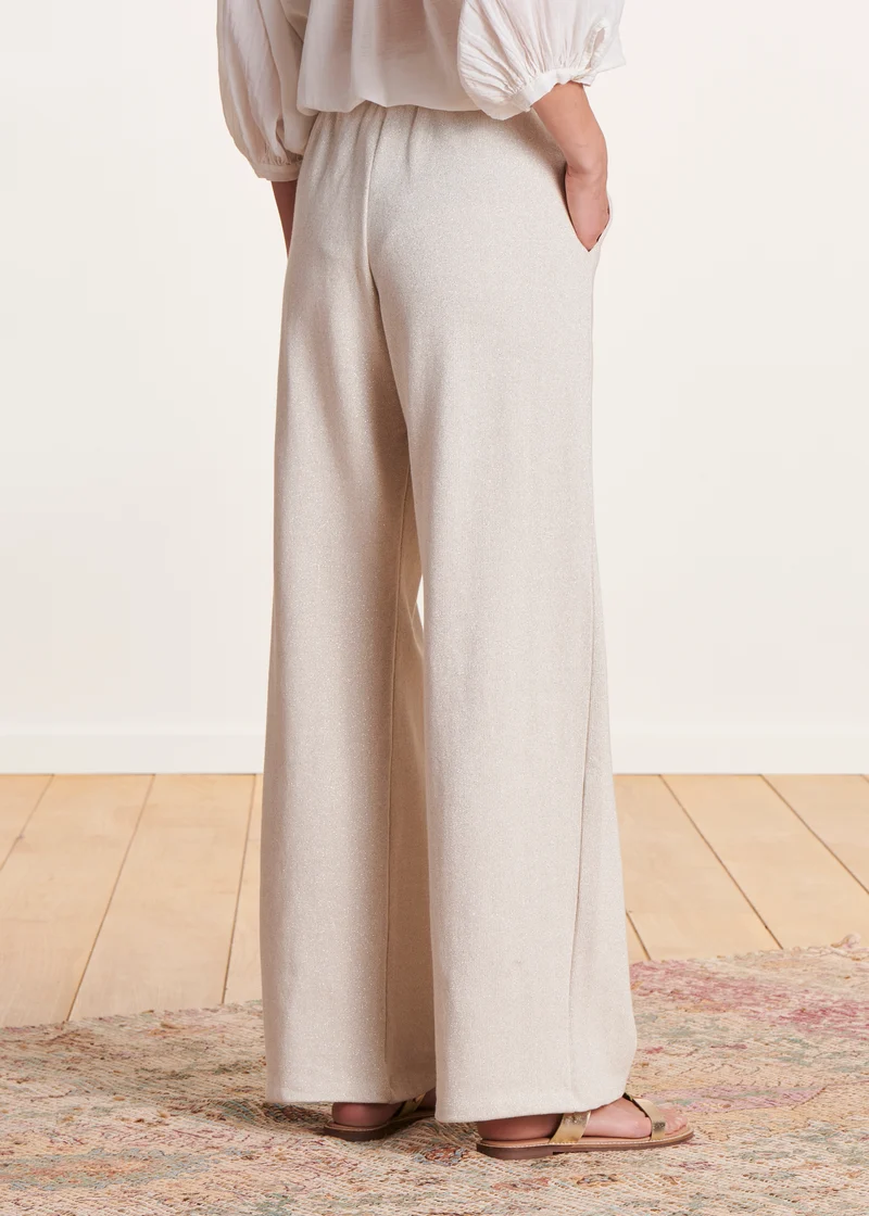 Pantalon large écru en maille à taille élastiquée