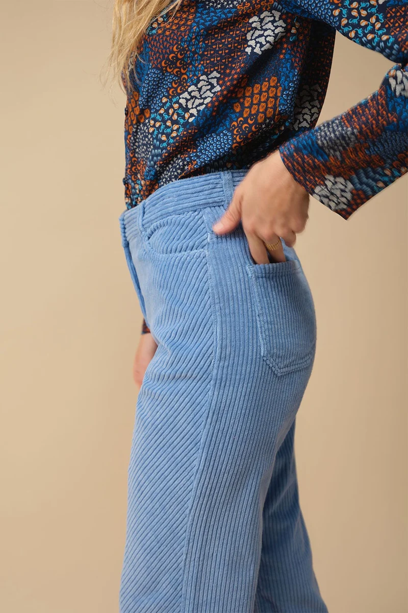 Pantalon Idéaliste en velours Bleu Croisière