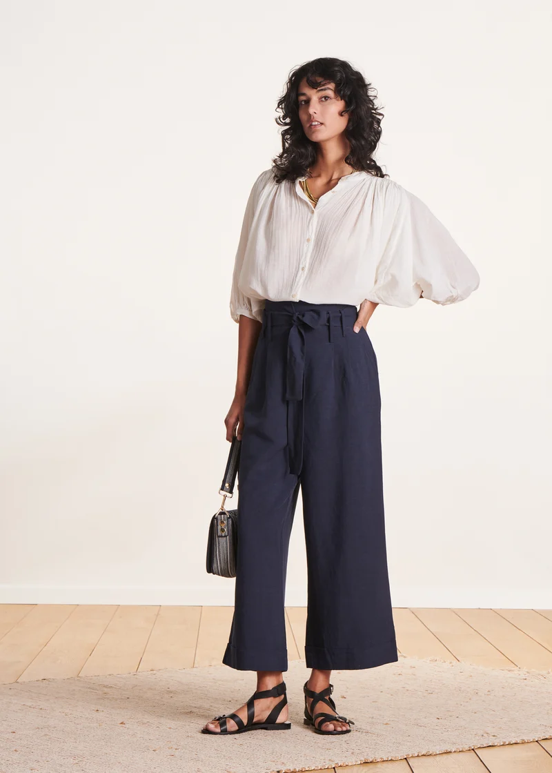 Pantalon large bleu foncé habillé à taille haute