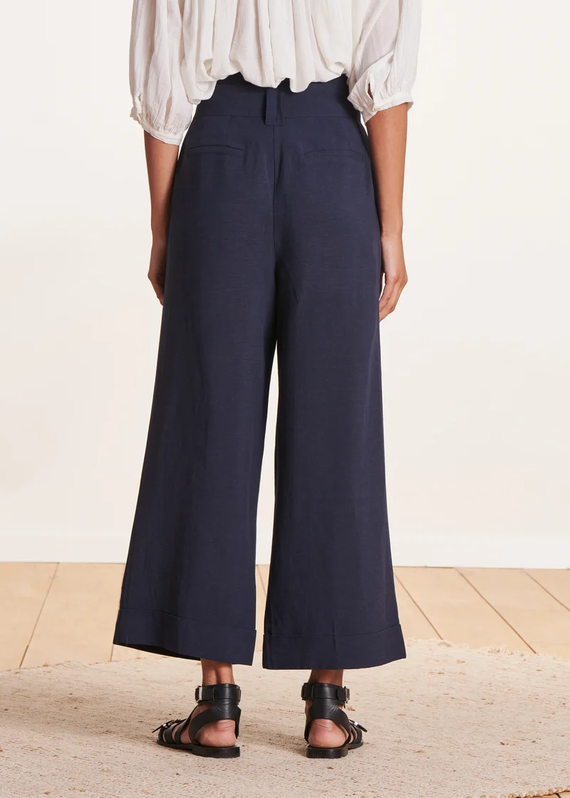 Pantalon large bleu foncé habillé à taille haute