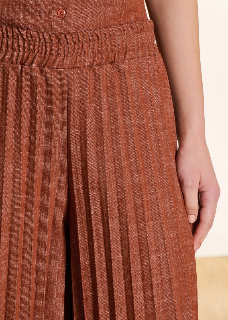 Pantalon plissé en jean terracotta taille élastiquée