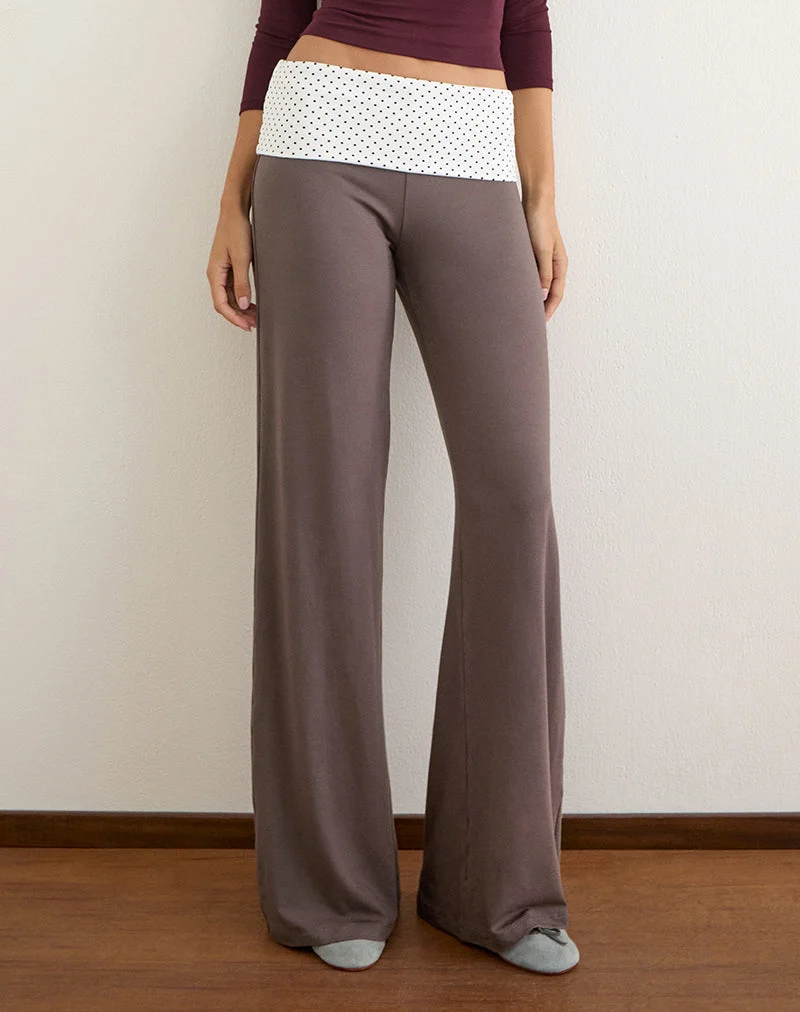 Pantalon Coreta à revers, couleur « Peppercorn », avec ceinture à pois blancs