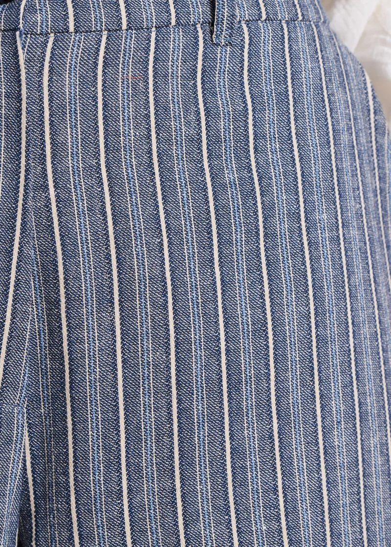 Pantalon droit et large bleu rayé taille haute