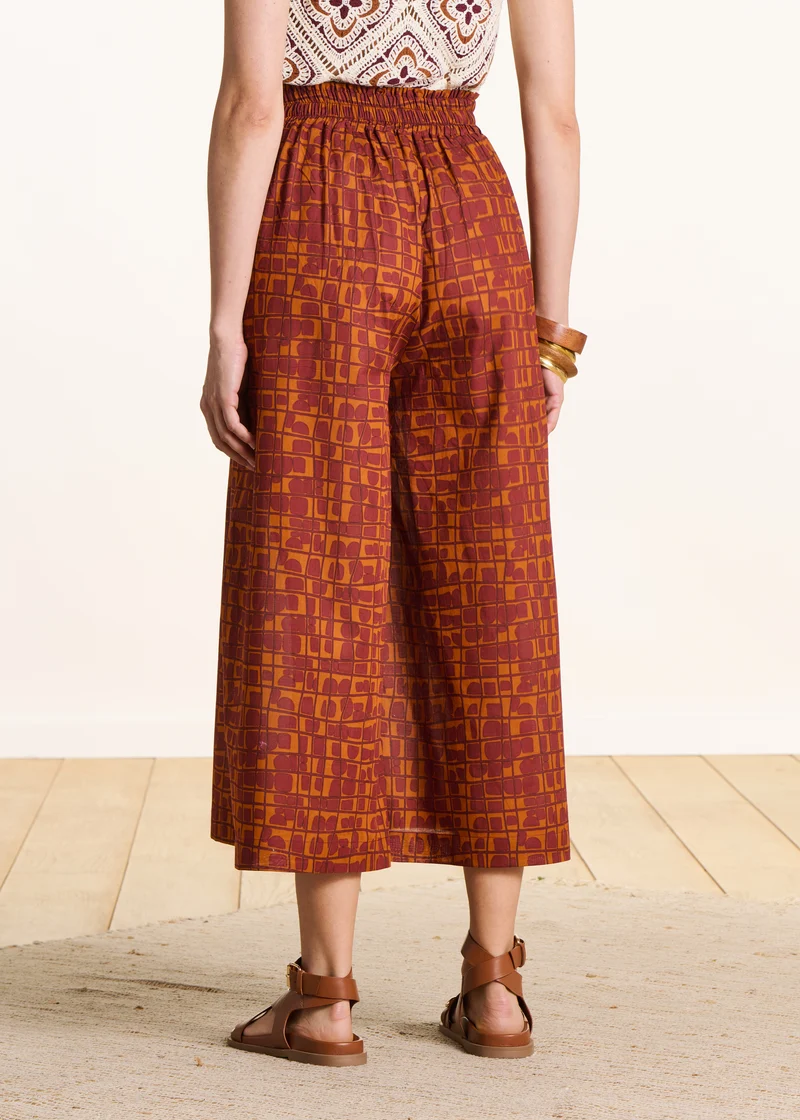 Pantalon 7/8ème imprimé graphique marron et orange