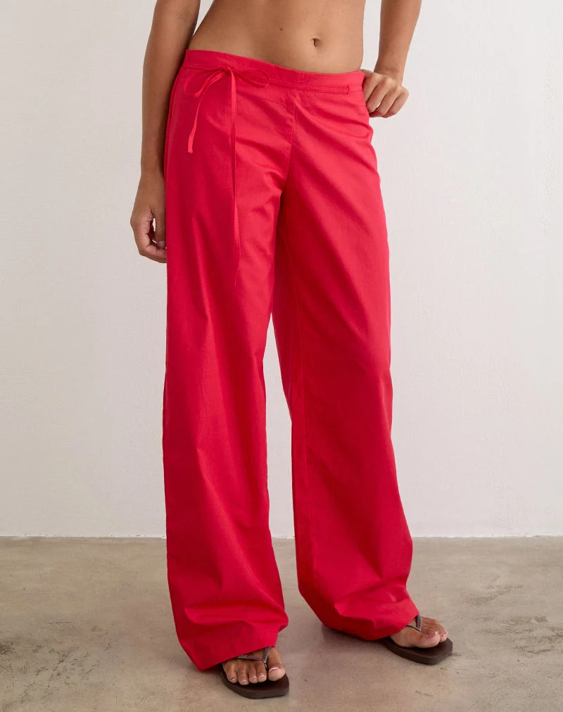 Pantalon brun avec ceinture, en popeline rouge écarlate