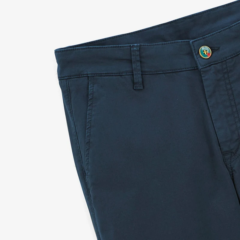 Chino 702 coupe droite confort bleu foncé
