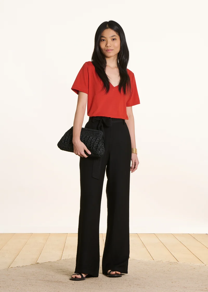 Pantalon droit noir fluide ceinturé