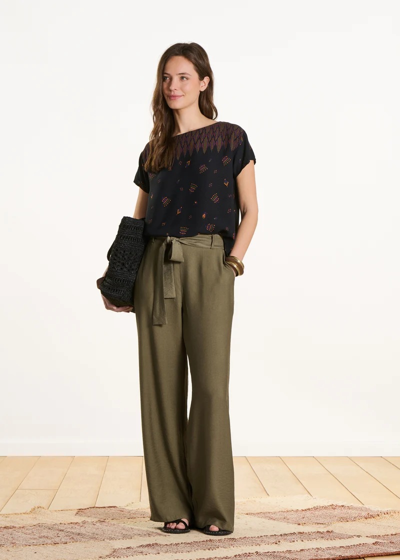 Pantalon droit kaki fluide ceinturé