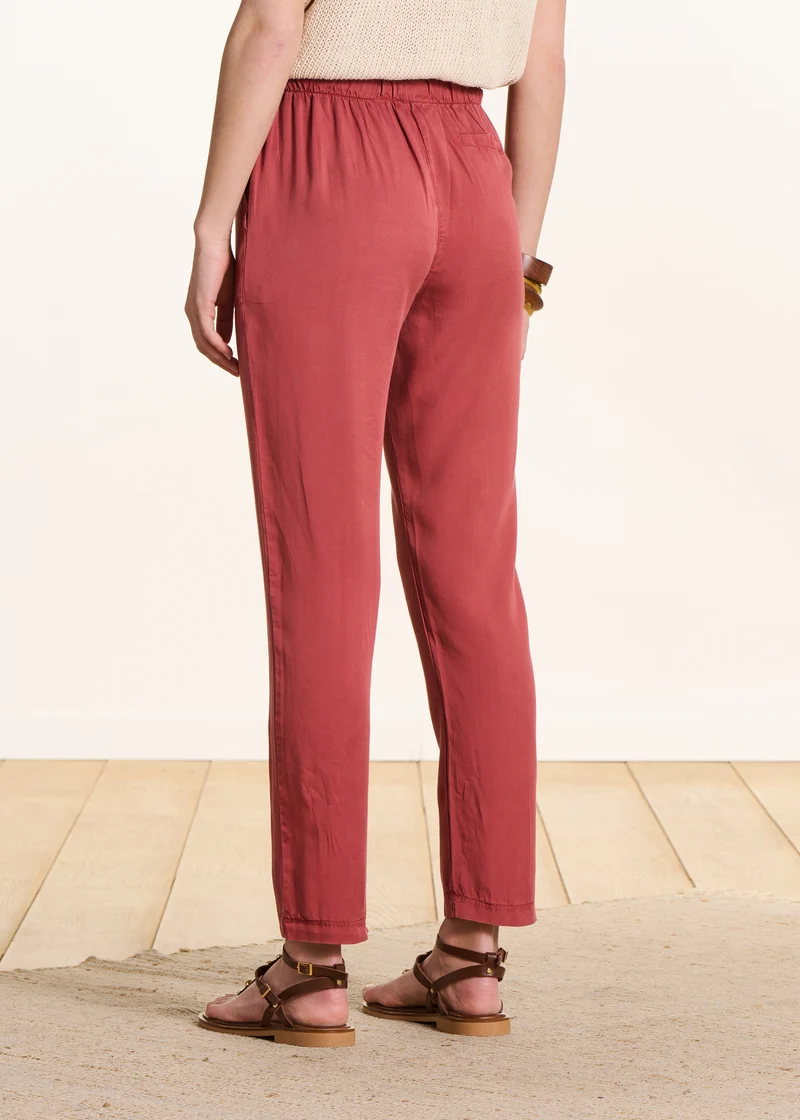 Pantalon fluide rouge en lyocell taille élastiquée