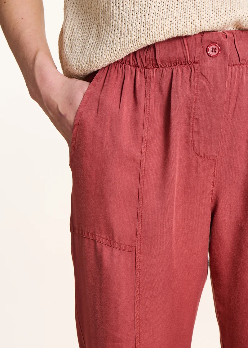 Pantalon fluide rouge en lyocell taille élastiquée