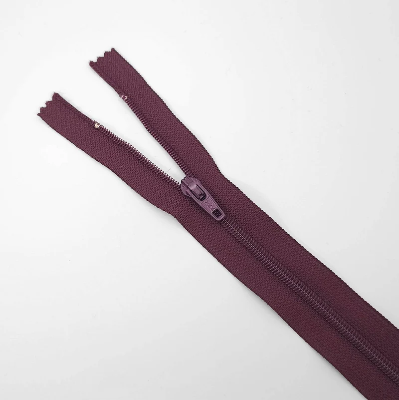 YKK | Fermeture éclair À Bout Fermé | Spirale | #2 | 7 1/4'' - 18.5 cm | SS389 - SS391