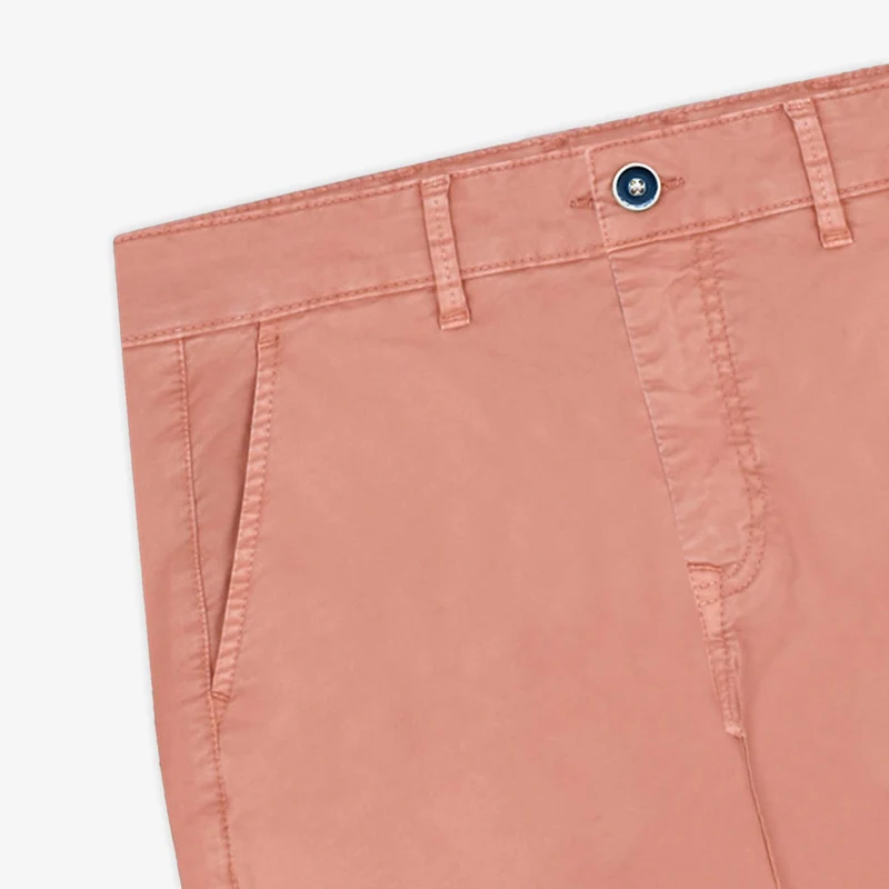 Chino 702 coupe droite confort rose skin
