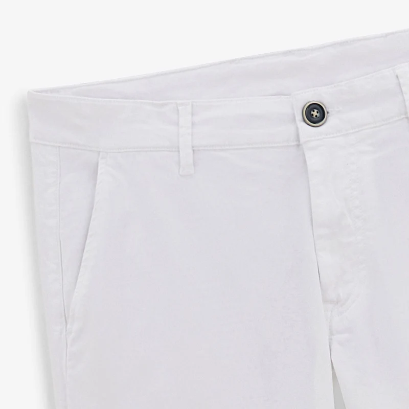 Chino 702 coupe droite confort blanc