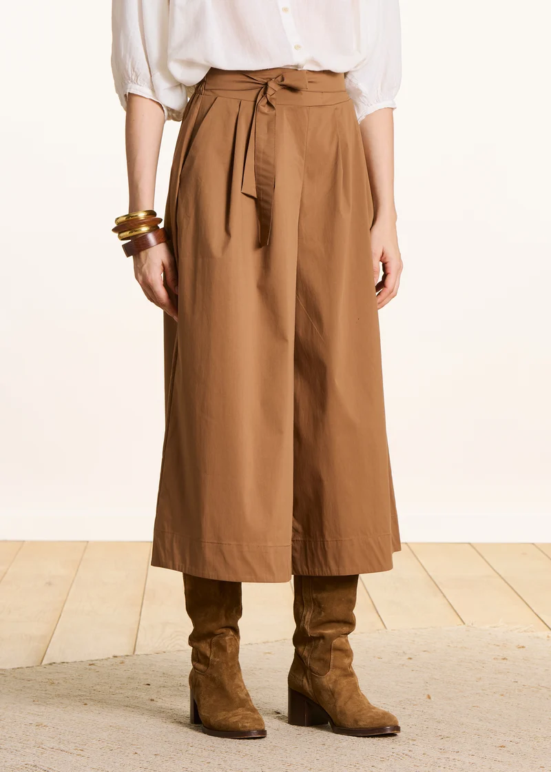 Pantalon camel large 7/8ème avec ceinture à nouer